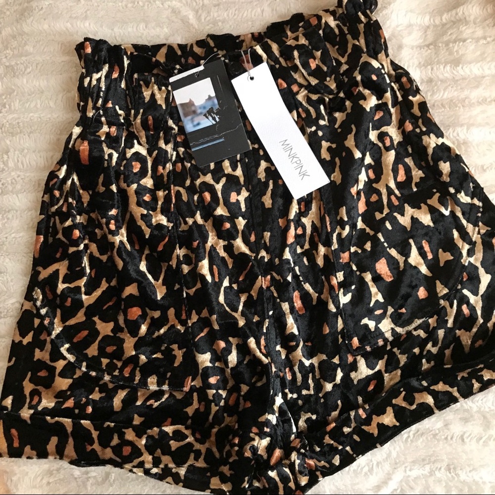 NWT Crushed velvet high waist shorts leopard